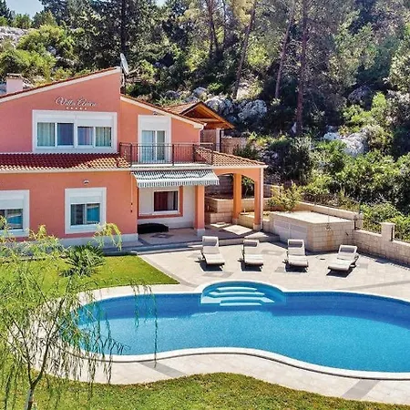 Villa Beautiful In With Private Pool