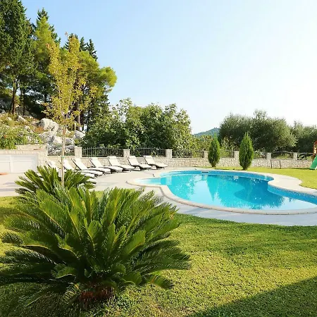 Villa Beautiful In With Private Pool Peracko Blato