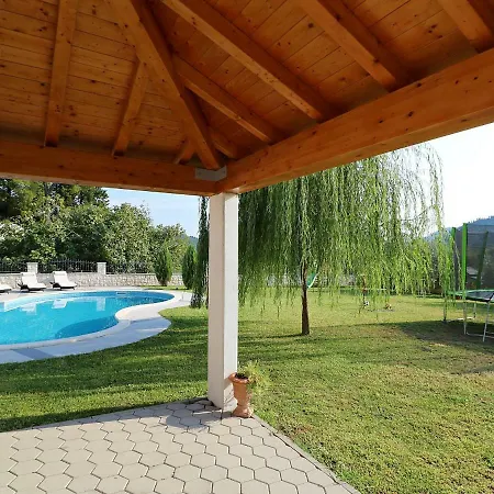 Beautiful In With Private Pool