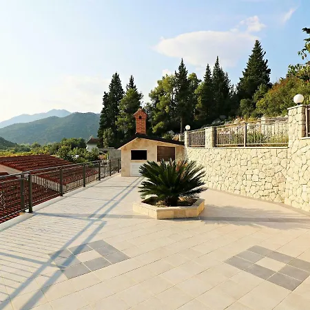 Beautiful In With Private Pool 빌라